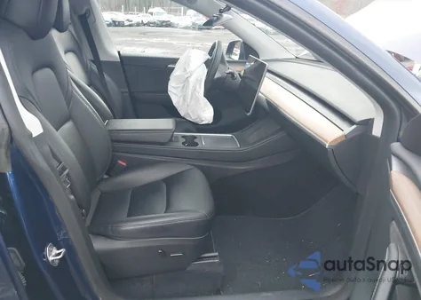 2023 Tesla Model Y Awd/Long Range Dual Motor All-Wheel Drive z USA, uszkodzony, nr VIN 7SAYGDEE6PA145968